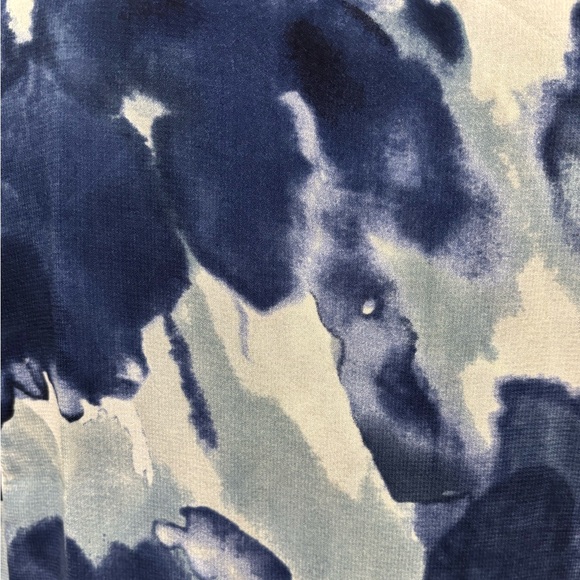 Soft Surroundings Medium Watercolor Blue White Tulip hem tank top shirt tunic - Picture 8 of 15